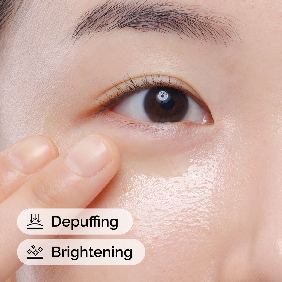 caffeine-solution-5-egcg-eye-serum-b7 ord-caffeine-solution-egcg-model-application-with-benefits.jpg