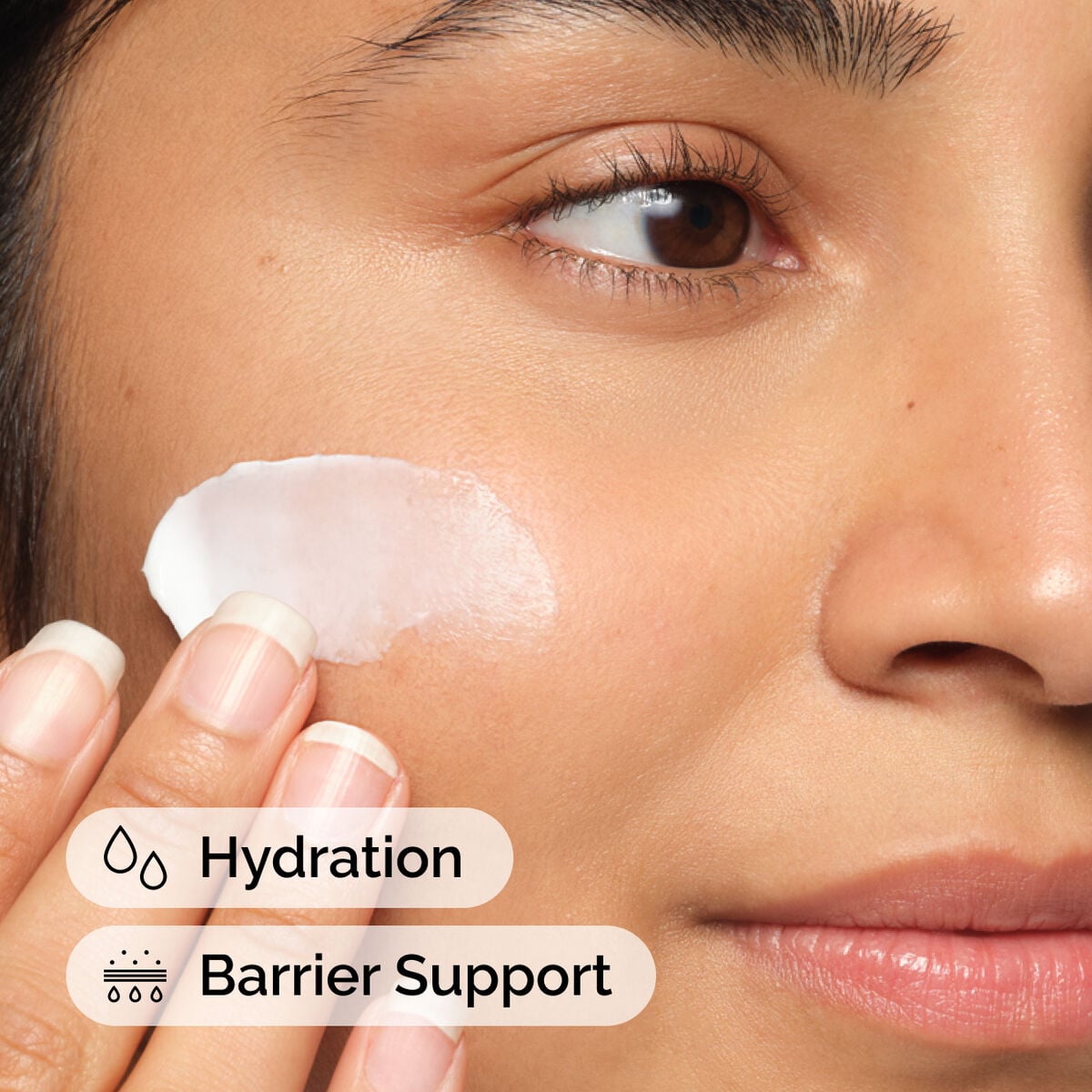 natural-moisturizing-factors-ha-u5 ord-natural-moisturizing-factors-ha-model-application-with-benefits.jpg